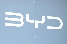 BYD (China) Signboard and Logo